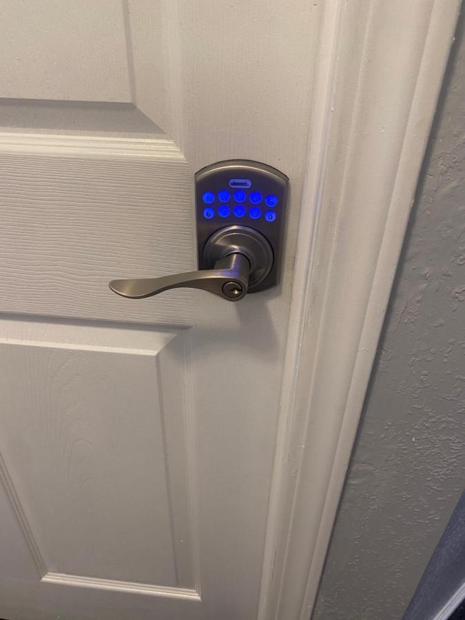 Private Room In Los Angeles With Ac, Strong Wifi, Smart Tv, Work Desk Near Sofi Stadium Exterior photo