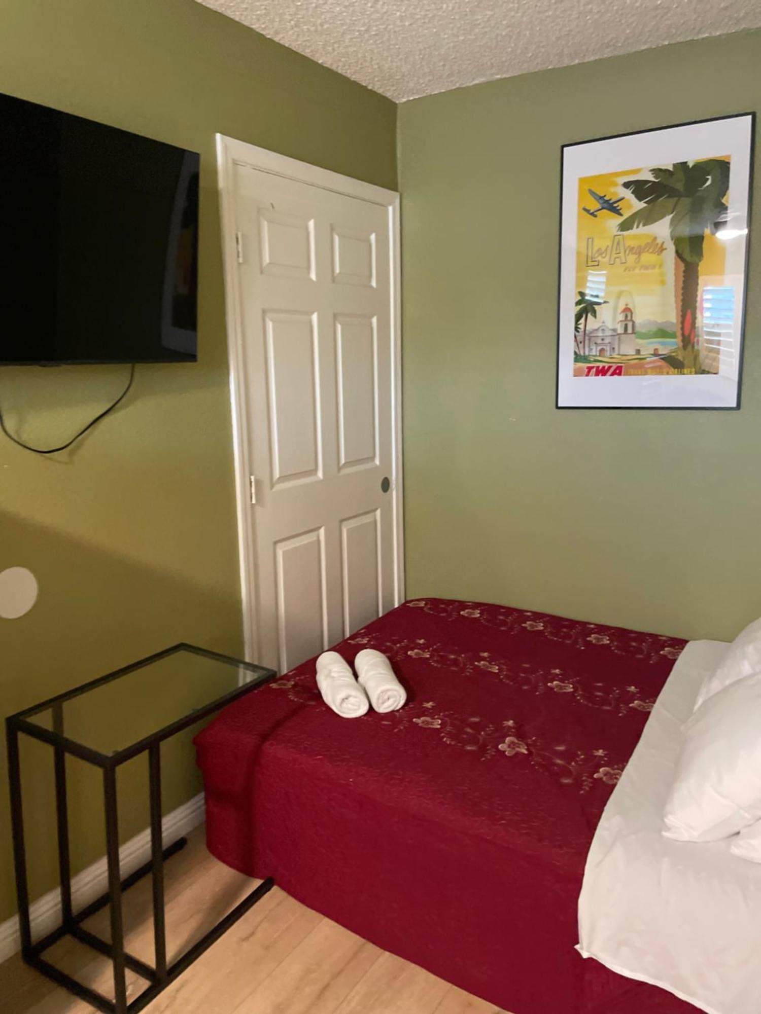 Private Room In Los Angeles With Ac, Strong Wifi, Smart Tv, Work Desk Near Sofi Stadium Exterior photo